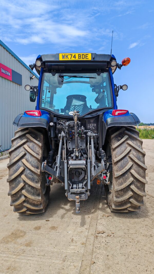 Valtra A115MH & G4s loader